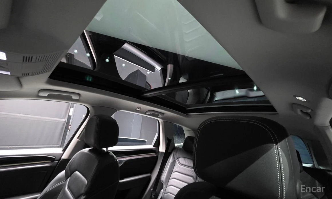 VW Touareg 3.0 TDI PREMIUM, снимка 15 - Автомобили и джипове - 54069687