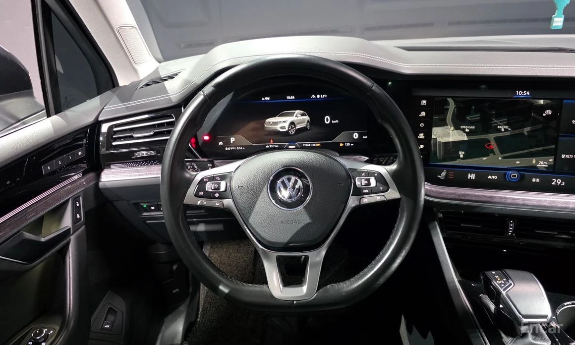 VW Touareg 3.0 TDI PREMIUM, снимка 12 - Автомобили и джипове - 54069687