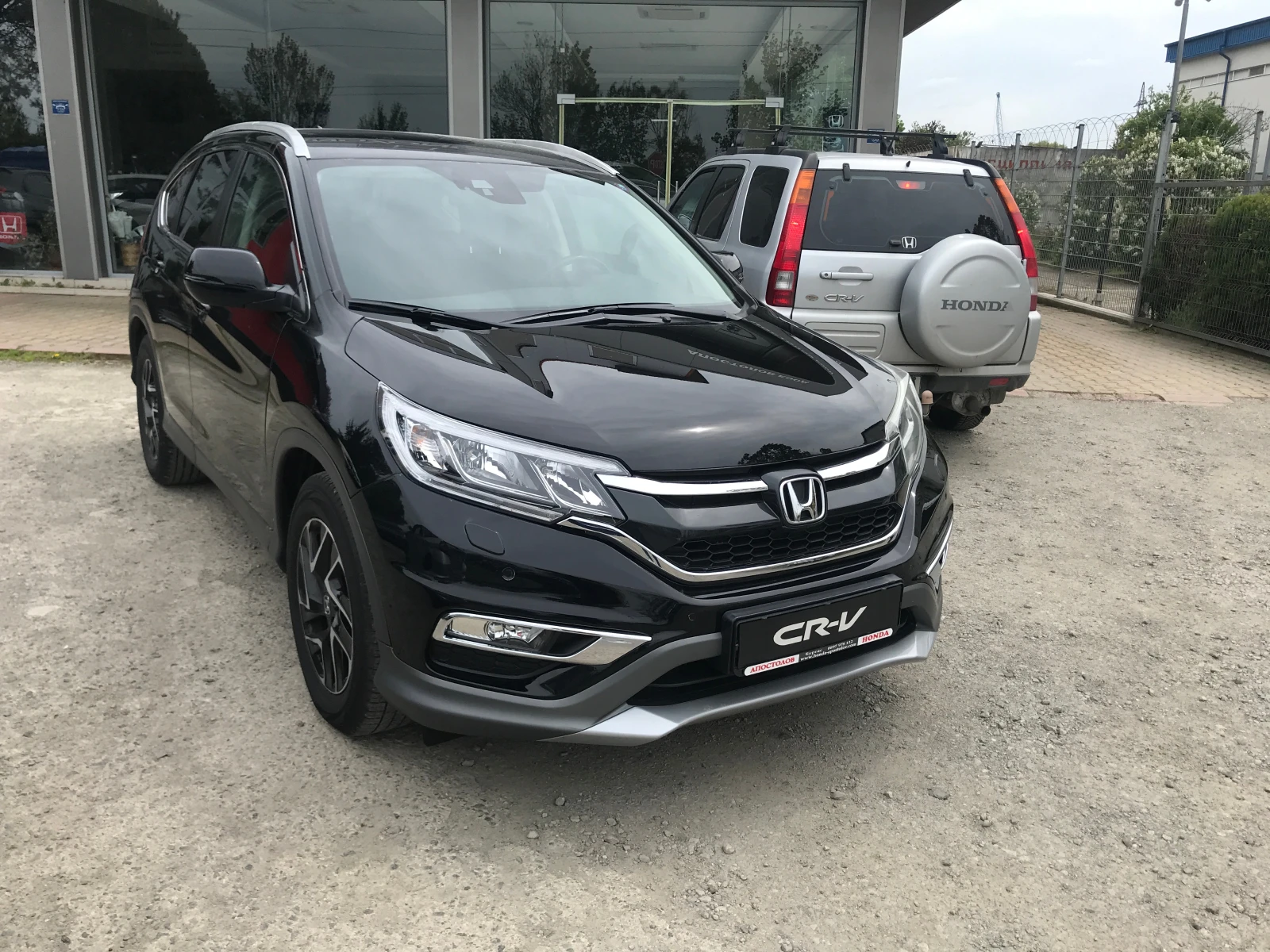 Honda Cr-v 1, 6 2WD, снимка 2 - Автомобили и джипове - 54409725