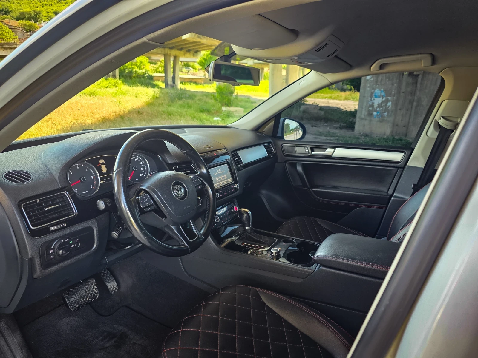 VW Touareg = FACELIFT= R-Line= 3.0tdi= СМЕНЕНИ ВЕРИГИ= , снимка 8 - Автомобили и джипове - 54723167