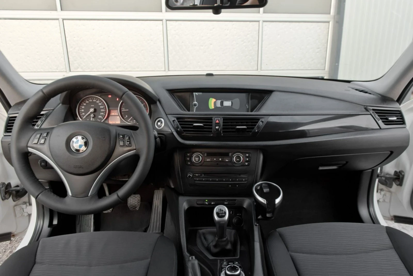 BMW X1 2.0 Diesel Обслужена, снимка 8 - Автомобили и джипове - 54899865