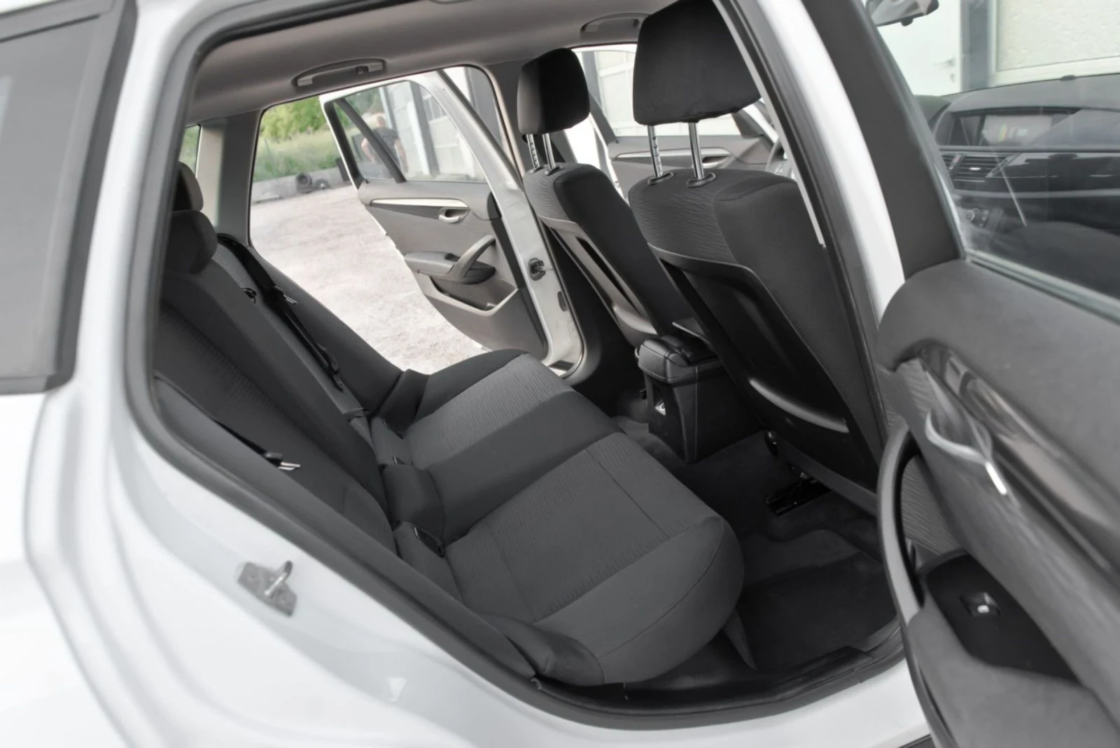 BMW X1 2.0 Diesel Обслужена, снимка 6 - Автомобили и джипове - 54899865