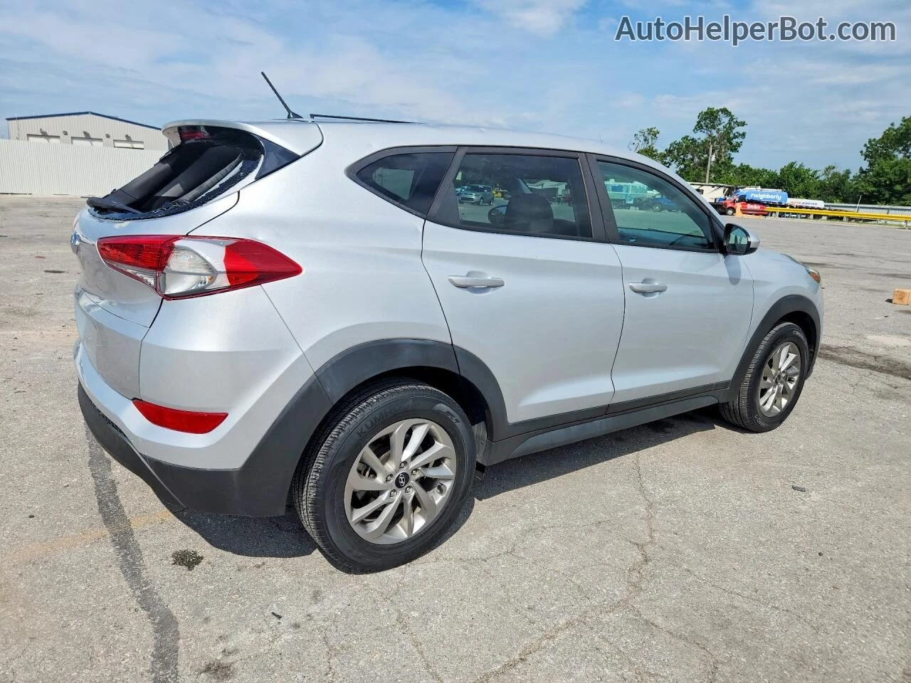 Hyundai Tucson 2.0L* 21k km* Цена до БГ, снимка 4 - Автомобили и джипове - 54987969