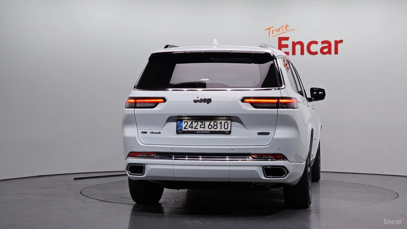 Jeep Grand cherokee OVERLAND* WL* КОЖА* ПОДГРЕВ* ОБДУХВ* ПАНО* НАВИ* , снимка 4 - Автомобили и джипове - 55501418