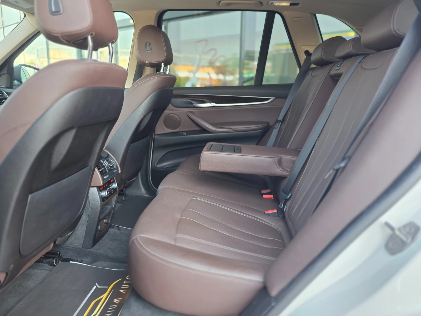 BMW X5 6 МЕСЕЦА ГАРАНЦИЯ/3.5i XDrive 305к.с. Реални КМ!!!, снимка 9 - Автомобили и джипове - 55588100