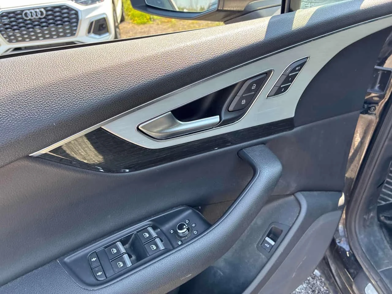 Audi Q7 QUATTRO * ������ ���������������� �� AUDI*  | Mobile.bg � ����������� 10