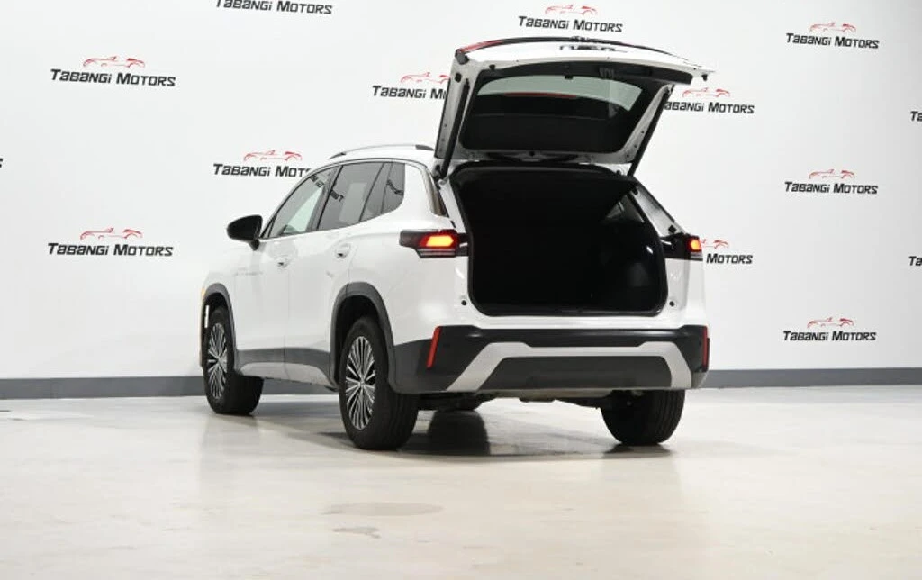 VW Tiguan 2.0 TSI 4MOTION, снимка 8 - Автомобили и джипове - 56080763