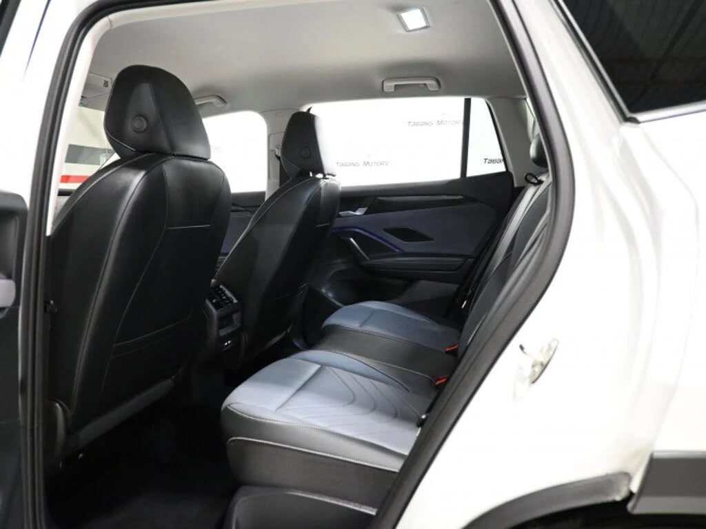 VW Tiguan 2.0 TSI 4MOTION, снимка 14 - Автомобили и джипове - 56080763