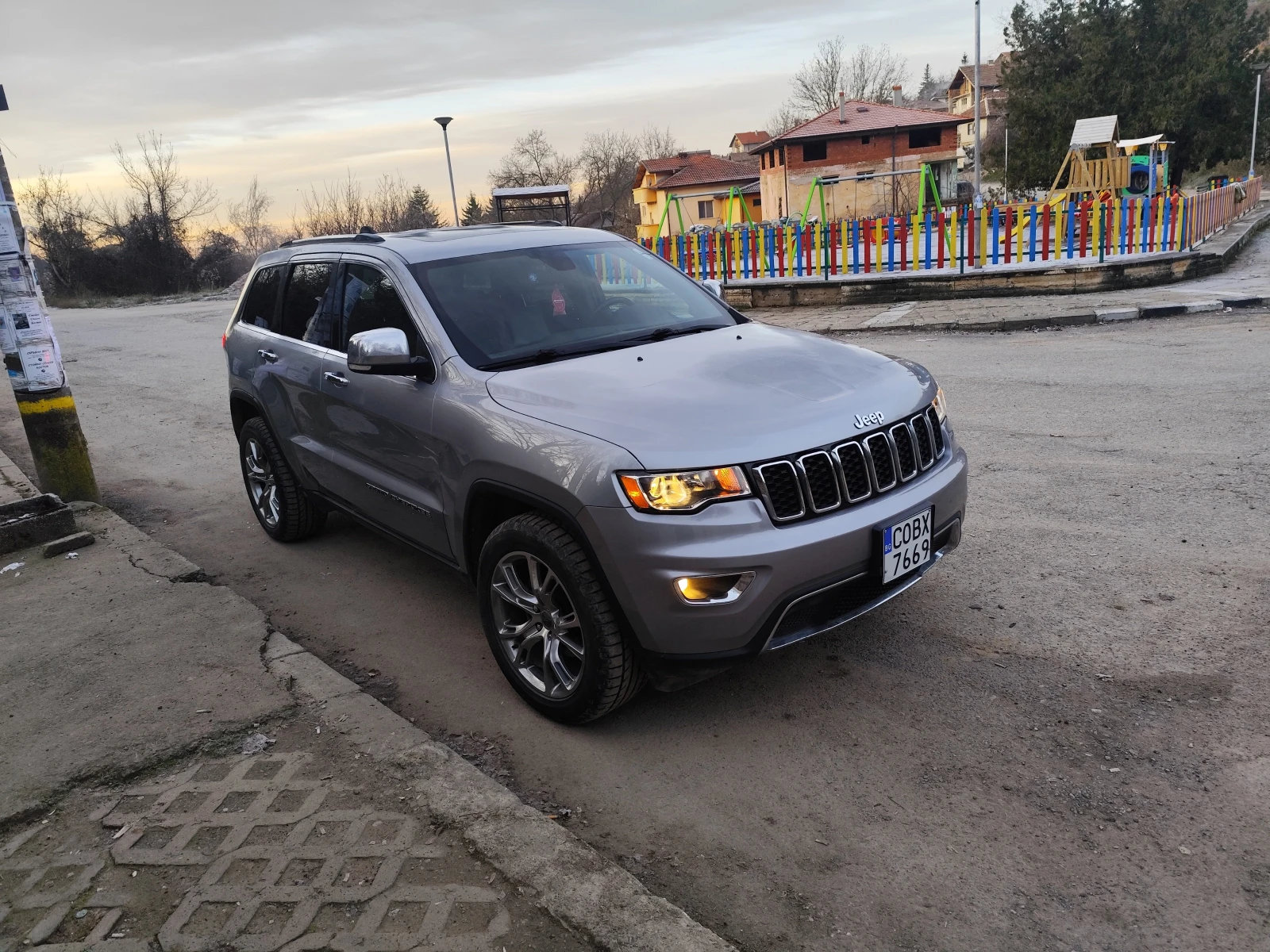 Jeep Grand cherokee 3.6, снимка 2 - Автомобили и джипове - 56573594
