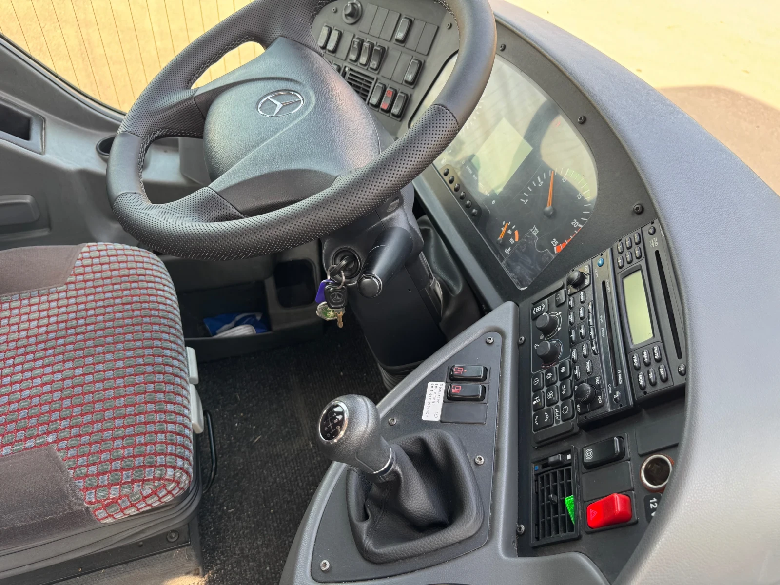 Mercedes-Benz Tourismo O 350 RHD 63+ 1+ 1 МЕСТА - изображение 4