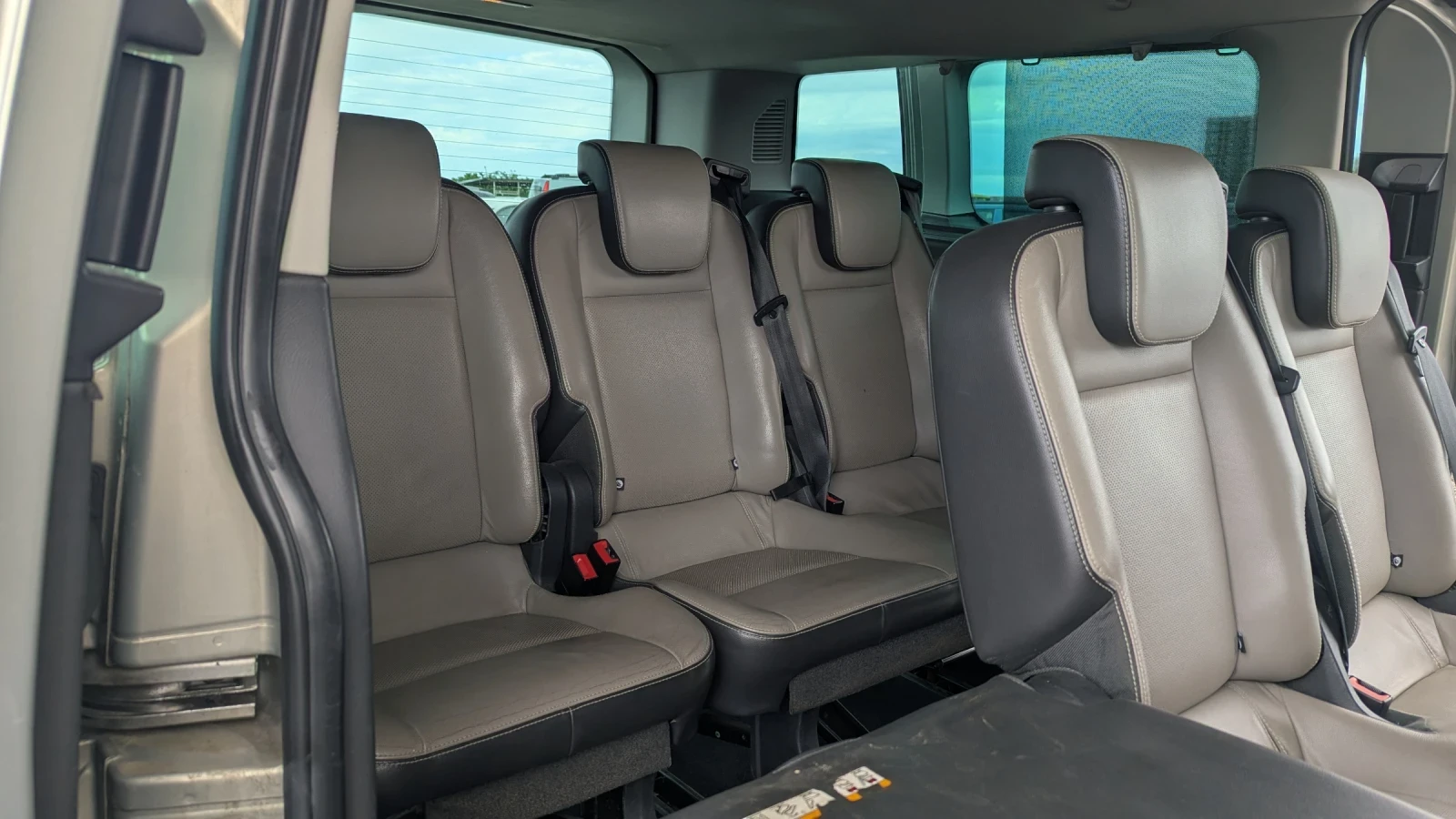 Ford Tourneo Custom 2.2 tdci, снимка 14 - Бусове и автобуси - 55269816