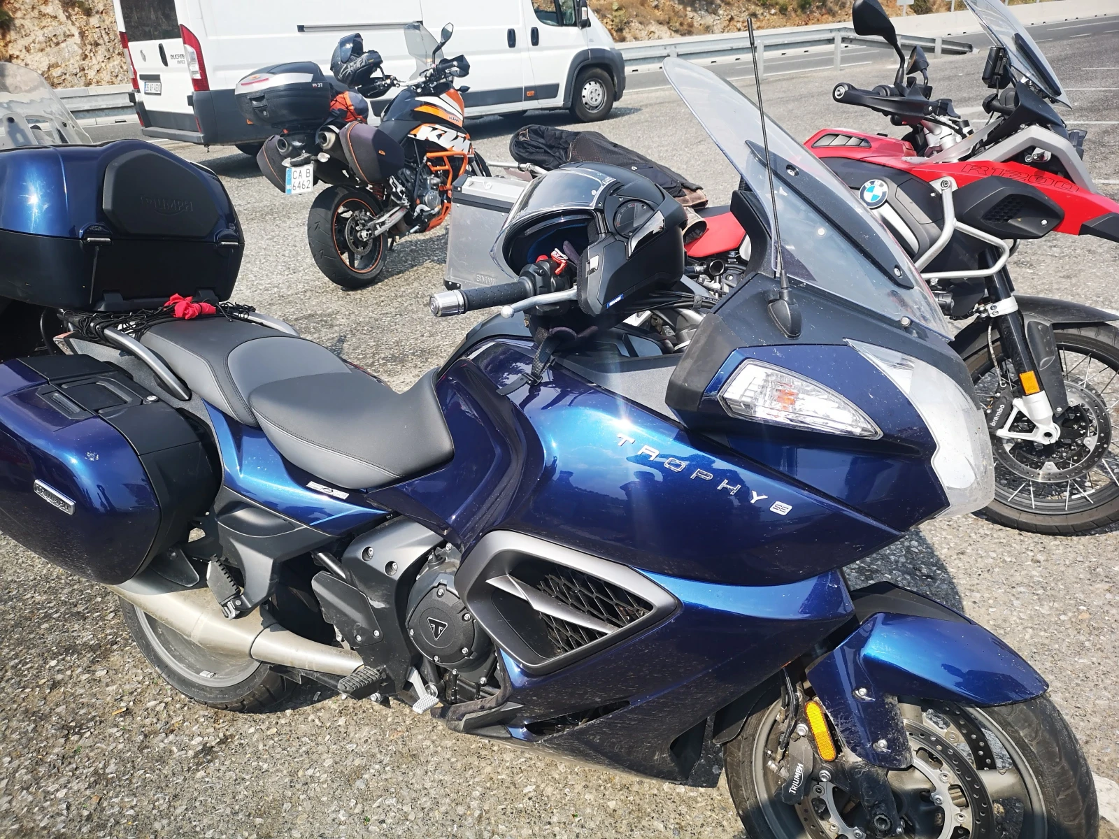 Triumph Trophy SE 1215