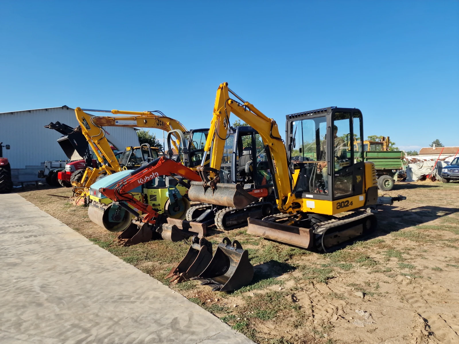  JCB 802.4 | Mobile.bg   13