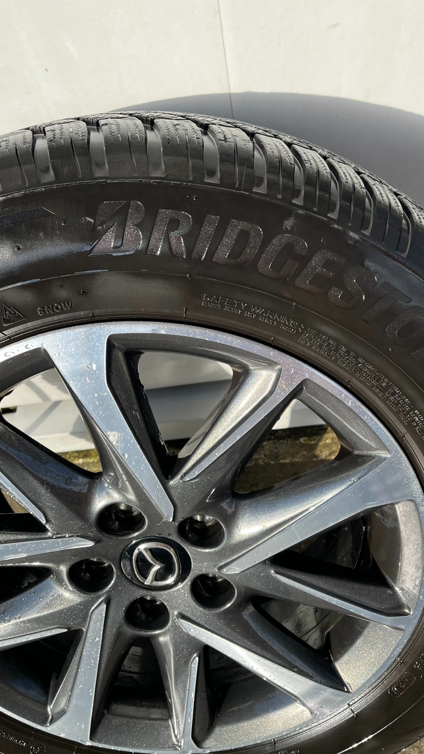 Гуми с джанти Bridgestone 225/65R17, снимка 2 - Гуми и джанти - 55583899