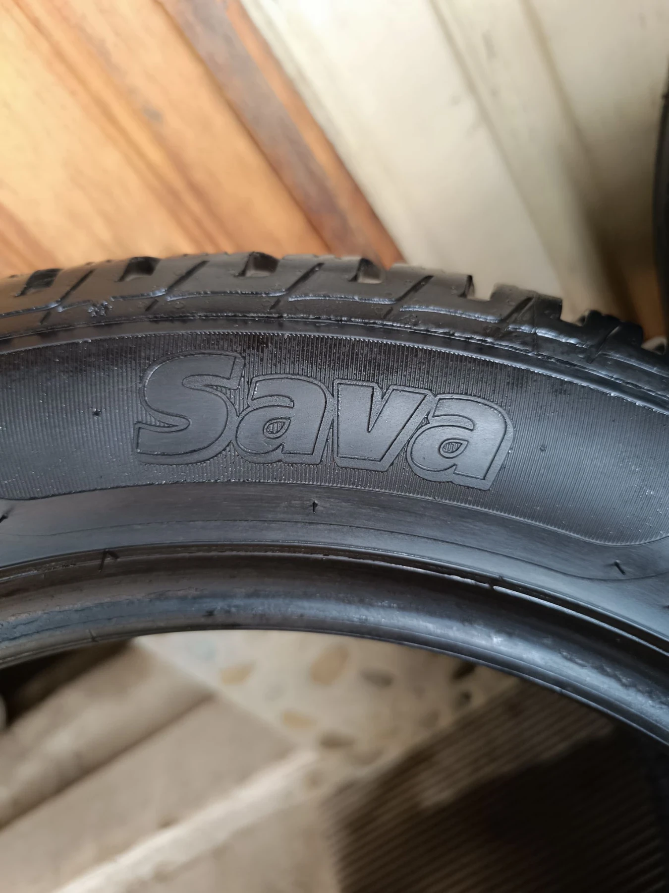 Гуми Зимни 215/55R17, снимка 3 - Гуми и джанти - 56247158