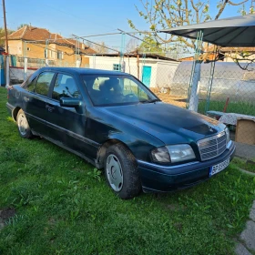 Mercedes-Benz 220, снимка 1