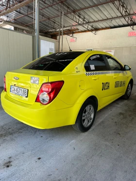 Chevrolet Aveo T300, снимка 2