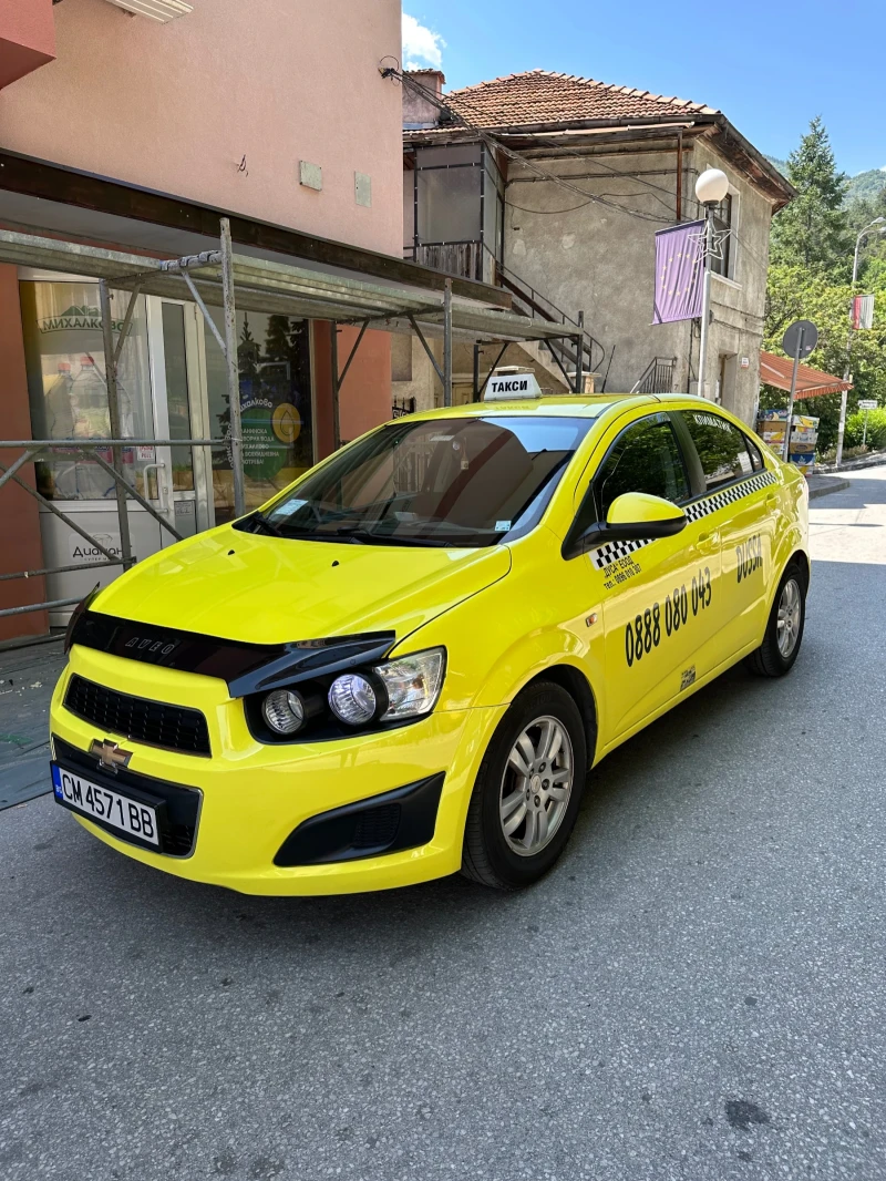 Chevrolet Aveo T300, снимка 1 - Автомобили и джипове - 48544446