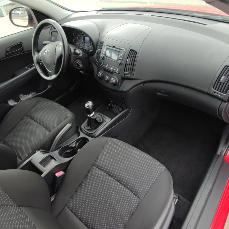 Hyundai I30 CW* 1.4i* FACELIFT* BLUE DRIVE* 109ks* * , снимка 9 - Автомобили и джипове - 51858018