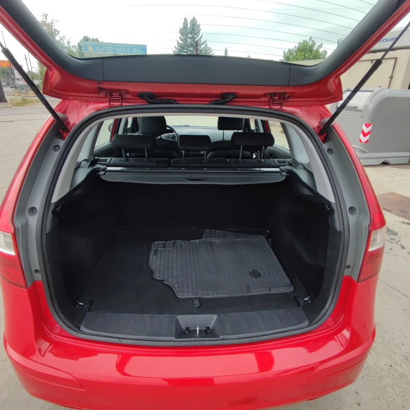 Hyundai I30 CW* 1.4i* FACELIFT* BLUE DRIVE* 109ks* * , снимка 12 - Автомобили и джипове - 51858018