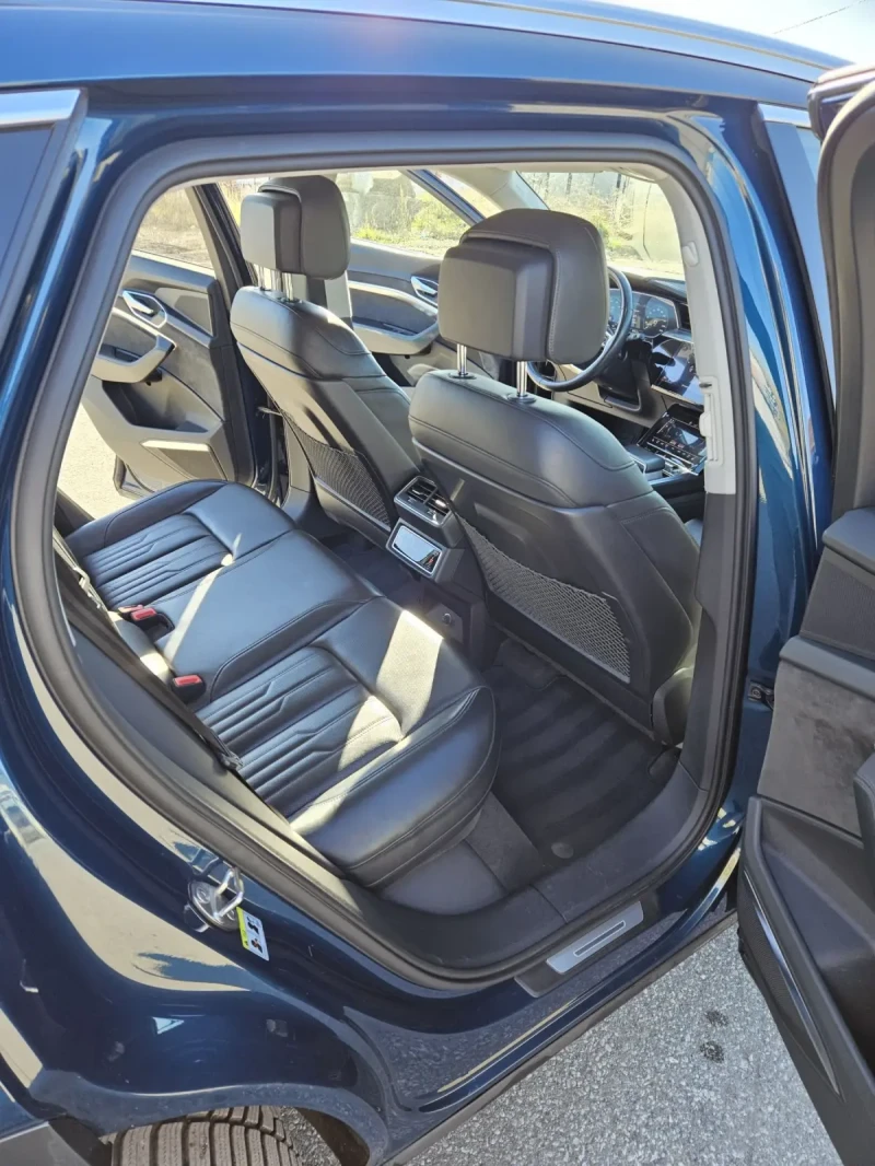 Audi E-Tron 55 Quattro, снимка 13 - Автомобили и джипове - 52413039