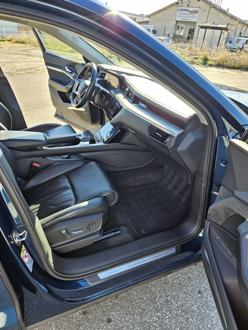 Audi E-Tron 55 Quattro, снимка 14 - Автомобили и джипове - 52413039