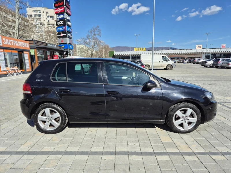 VW Golf 6 1.6 TDI, снимка 4 - Автомобили и джипове - 52712569
