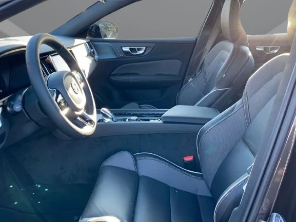 Volvo S60 B5 AWD = Ultimate Dark = Гаранция, снимка 7 - Автомобили и джипове - 55752402