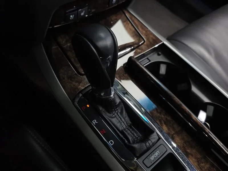 Honda Legend 3.5, снимка 9 - Автомобили и джипове - 56162182