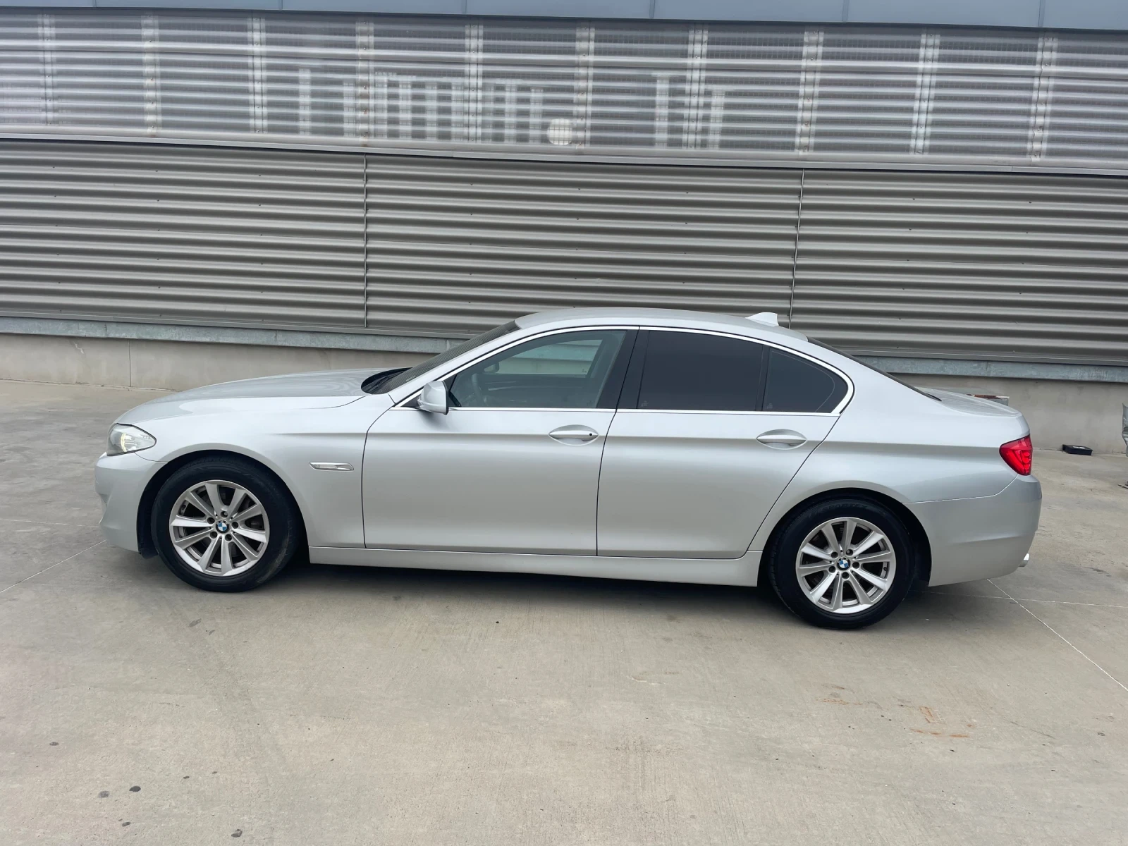 BMW 530 D NAVI BI-XENON F10 245к.с. ZF8 - изображение 4