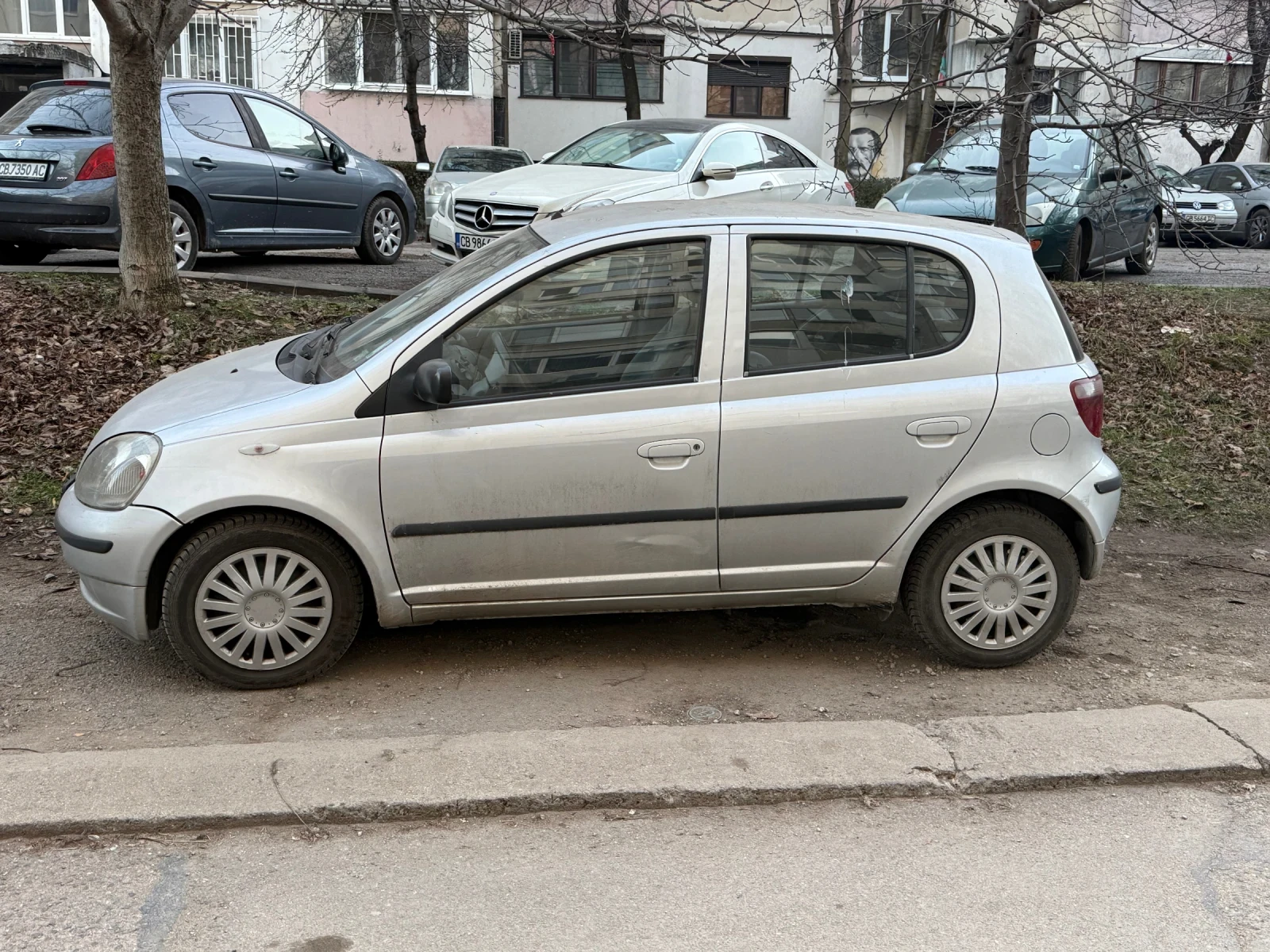 Toyota Yaris  - изображение 2