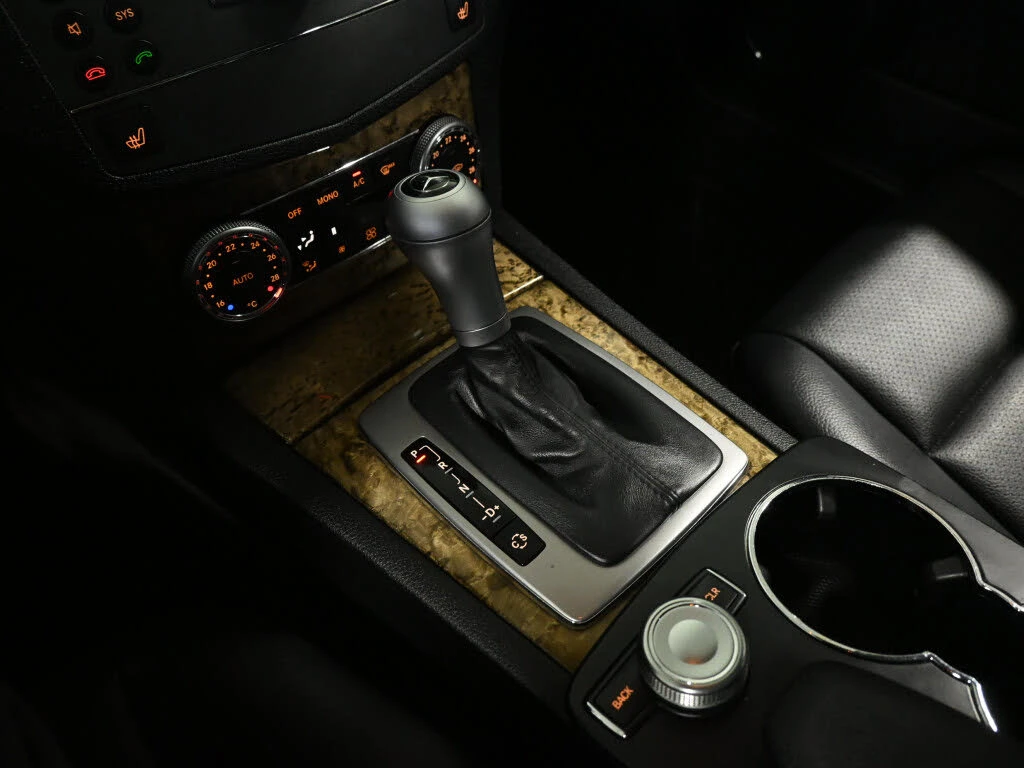 Mercedes-Benz C 300  Mercedes-Benz* C-Class* ����������* (���� �� ��) | Mobile.bg � ����������� 11