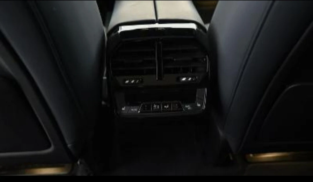 BMW iX XDrive 40 - изображение 3