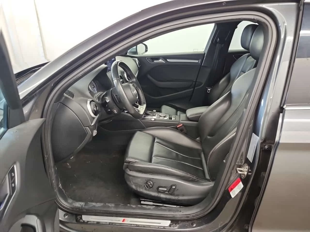 Audi S3  | PROGRESSIV | PANORAMA | CARFAX, снимка 10 - Автомобили и джипове - 53799226