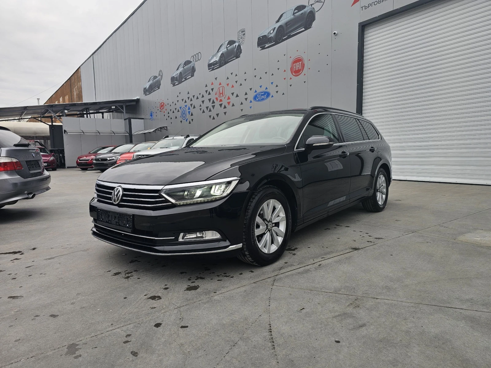 VW Passat Автоматик, Bi-Led, Дистроник, Масаж, снимка 2 - Автомобили и джипове - 53903270