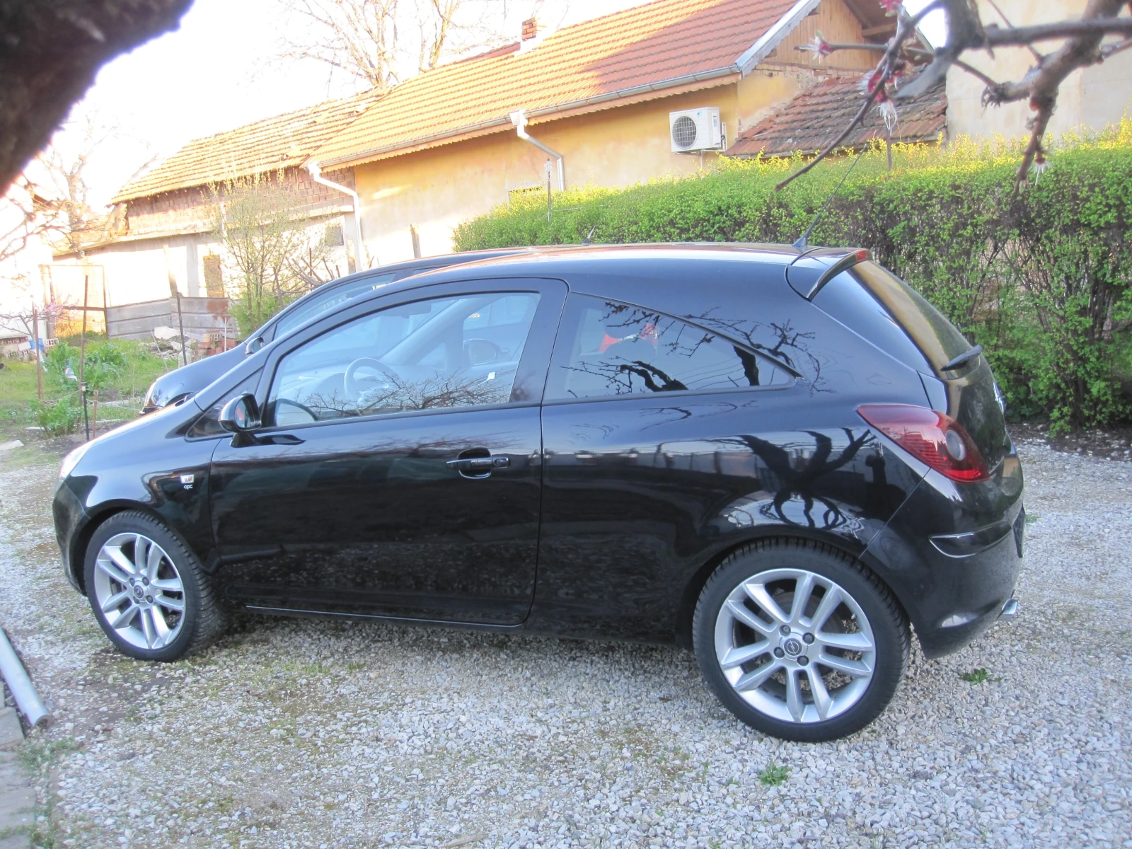 Opel Corsa 1.4 OPC LINE LUX, снимка 2 - Автомобили и джипове - 54115891