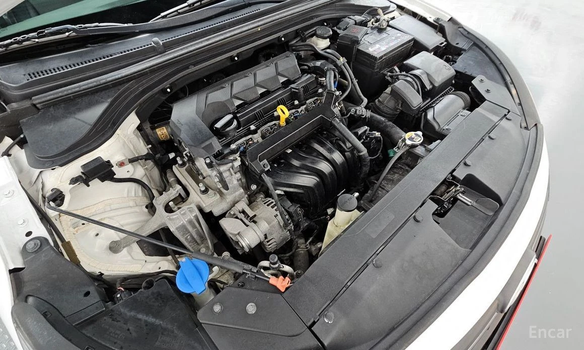 Hyundai Elantra, снимка 6 - Автомобили и джипове - 54119063