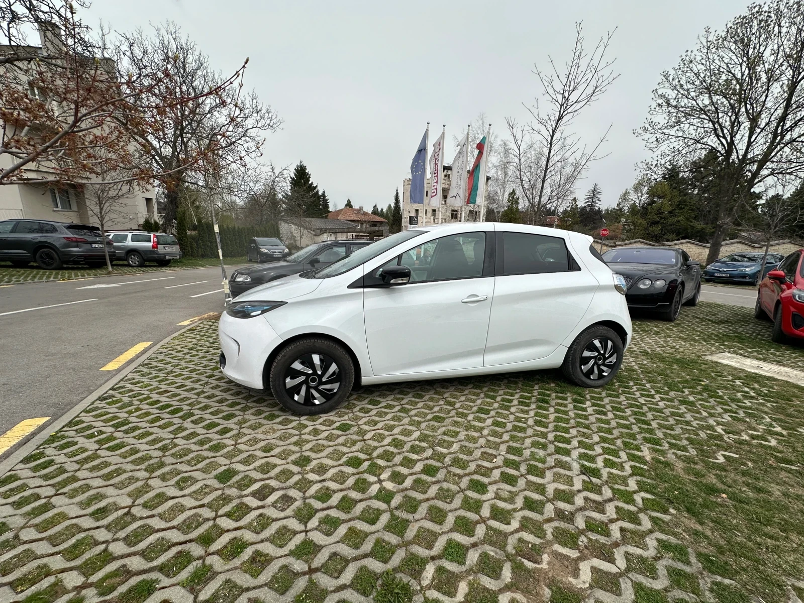 Renault Zoe 22 KWh, снимка 2 - Автомобили и джипове - 54225576