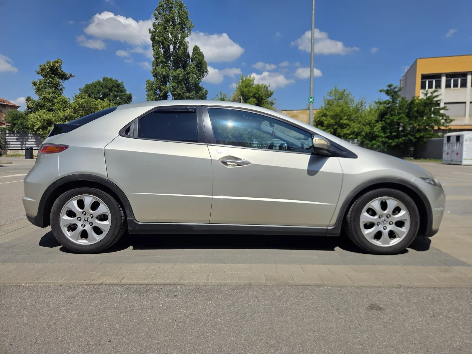 Honda Civic Exclusive, снимка 3 - Автомобили и джипове - 55077675