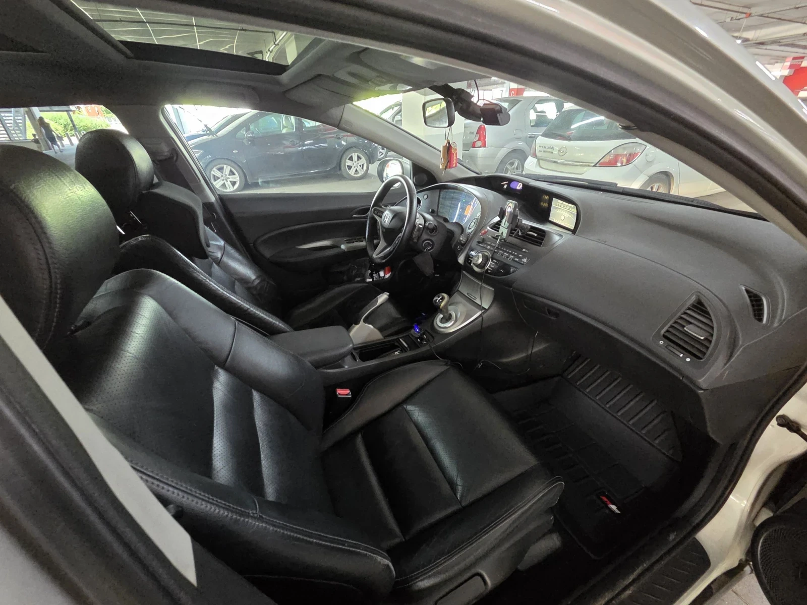 Honda Civic Exclusive, снимка 12 - Автомобили и джипове - 55077675