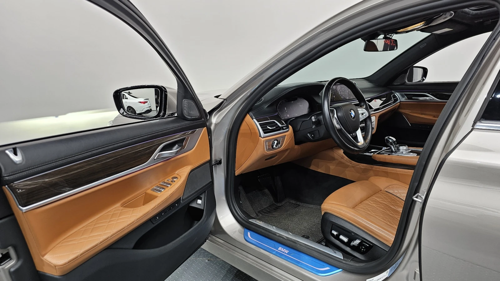 BMW 730 730Ld* HARMAN KARDON* ЕЛ. БАГАЖНИК* МАСАЖ* КРАЙНА , снимка 10 - Автомобили и джипове - 55336567