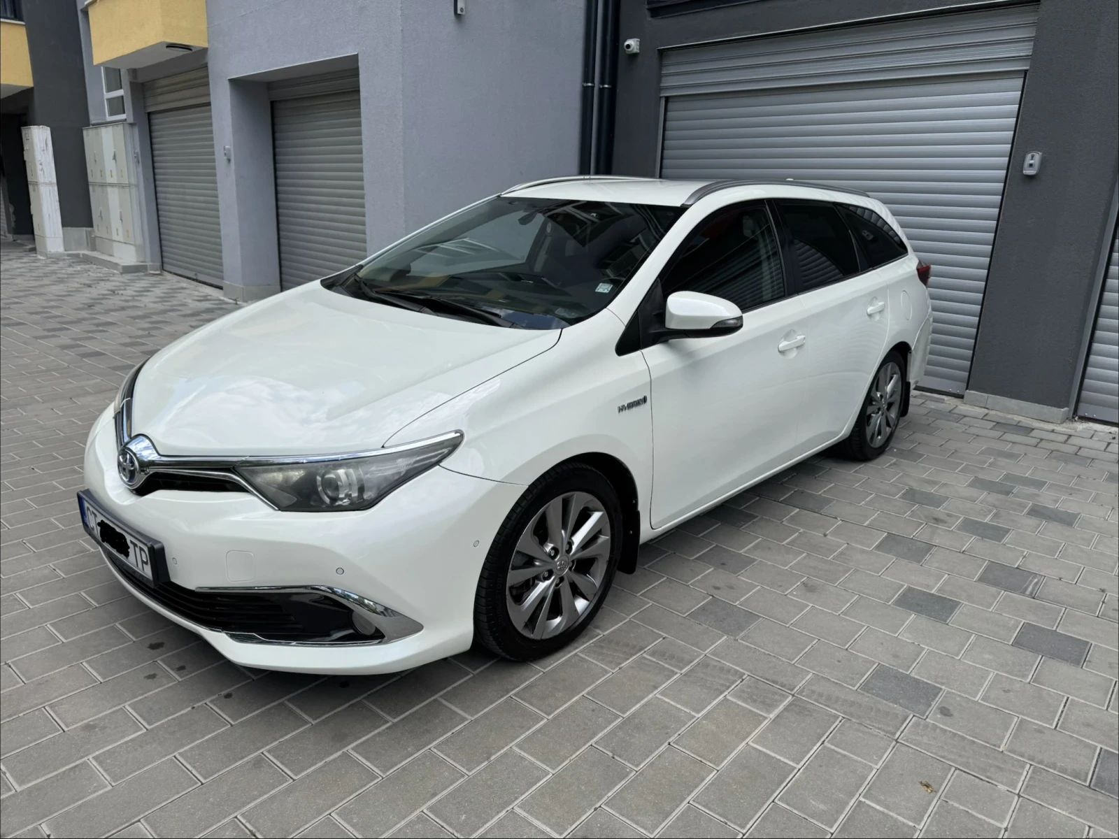 Toyota Auris TOYOTA AURIS  1.8 HIBRID FACELIFT, снимка 4 - Автомобили и джипове - 55777618