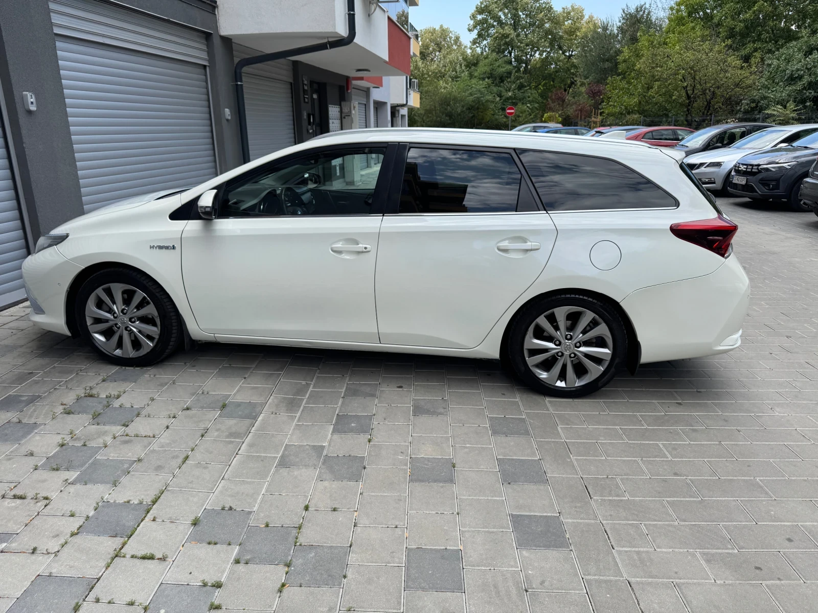 Toyota Auris TOYOTA AURIS  1.8 HIBRID FACELIFT, снимка 5 - Автомобили и джипове - 55777618