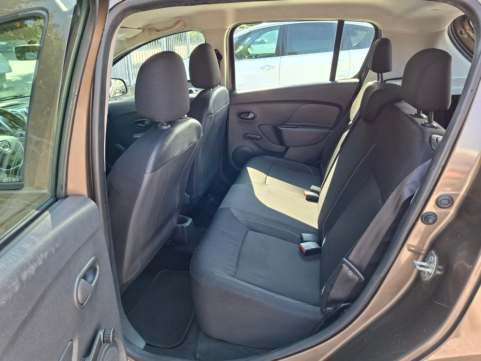 Dacia Sandero | Mobile.bg � ����������� 11