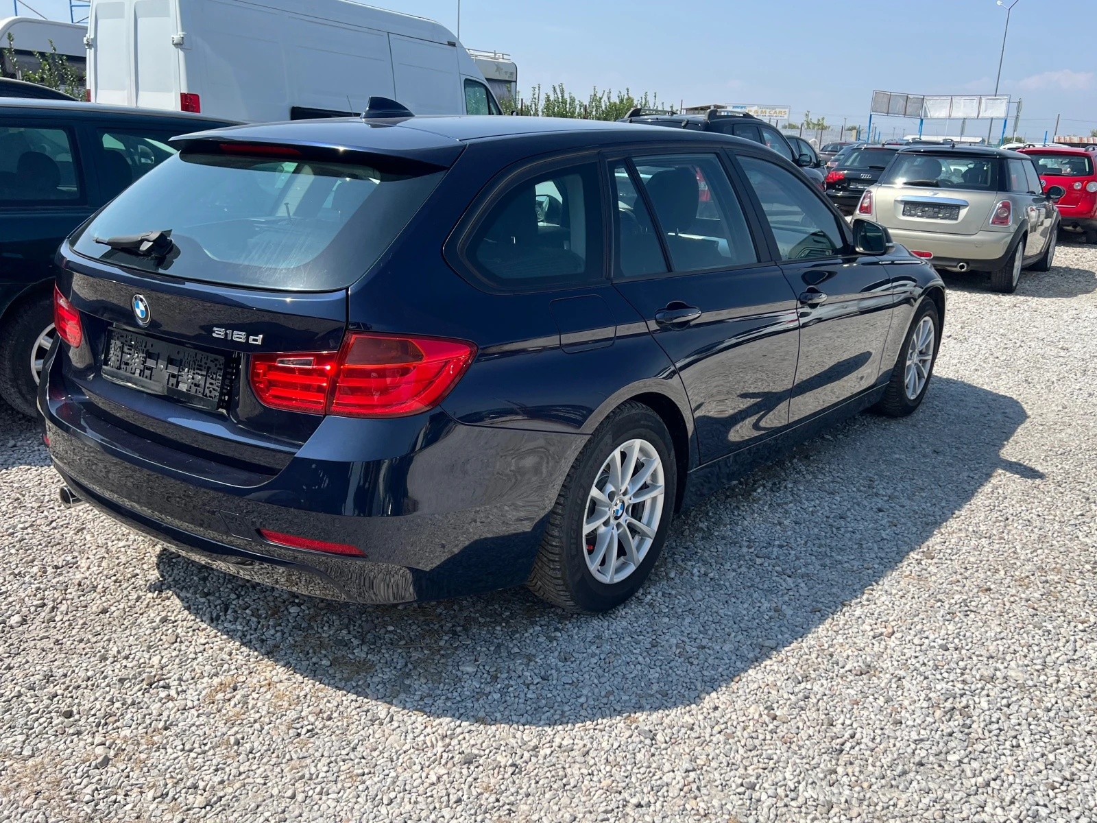 BMW 318 ЛИЗИНГ-АВТОМАТ-КЛИМА, снимка 4 - Автомобили и джипове - 55914630