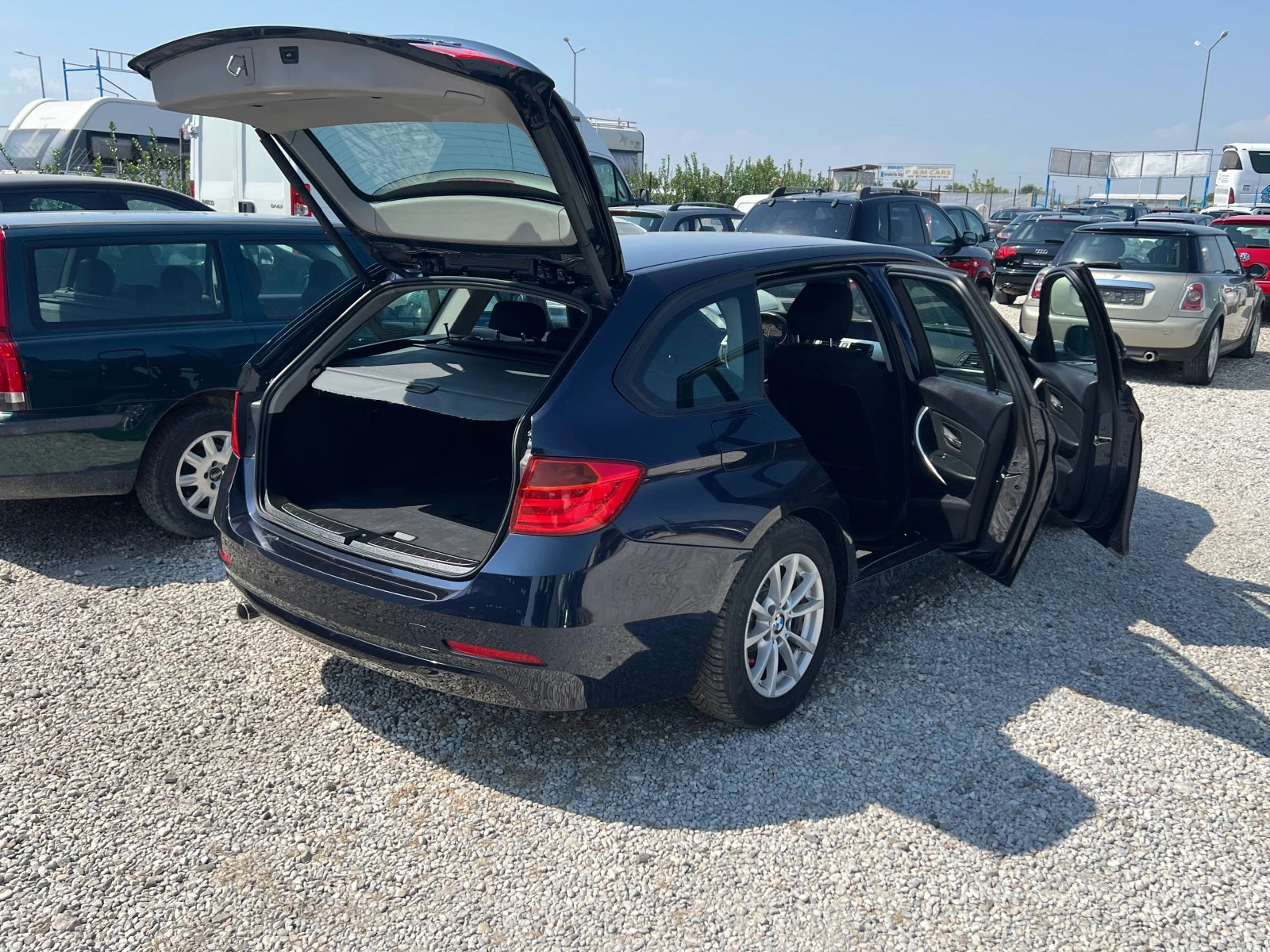 BMW 318 ЛИЗИНГ-АВТОМАТ-КЛИМА, снимка 12 - Автомобили и джипове - 55914630
