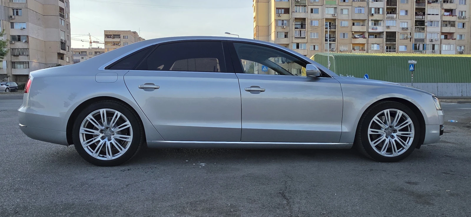Audi A8, снимка 3 - Автомобили и джипове - 56121721