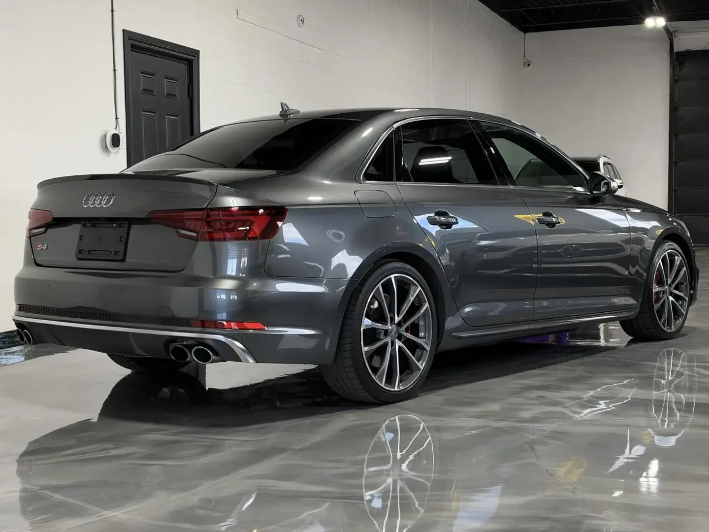 Audi S4 Technik/DIGITAL/3D BANG ANF OLUFSEN/МАСАЖ/ЛИЗИНГ/, снимка 3 - Автомобили и джипове - 56728484