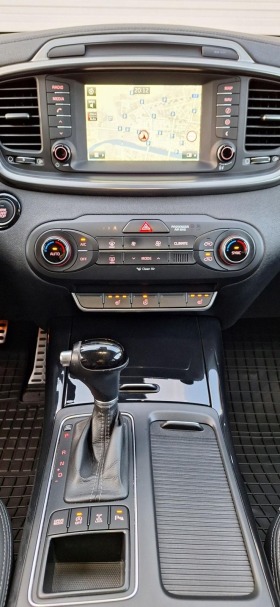 Kia Sorento 2.2 CRDI 200 .. AWD* *  KEYLESS GO | Mobile.bg   8