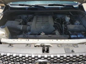 Обява за продажба на Toyota Tundra 5.7L/CREWMAX SR5 ~48 800 лв. - изображение 10